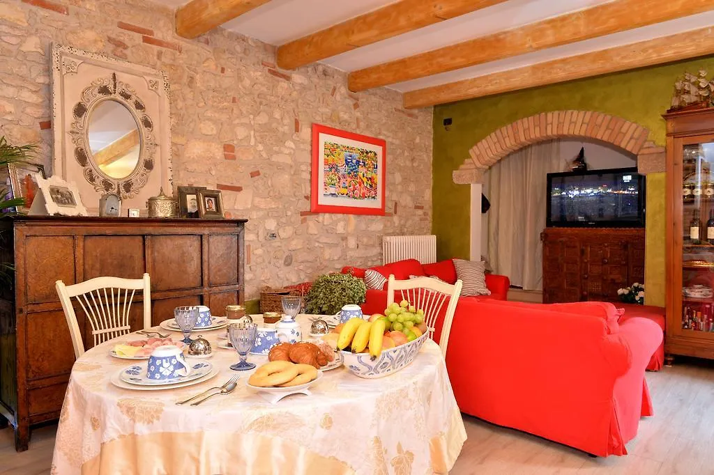 B&B Corte Giare SantʼAmbrogio di Valpolicella Bed and Breakfast
