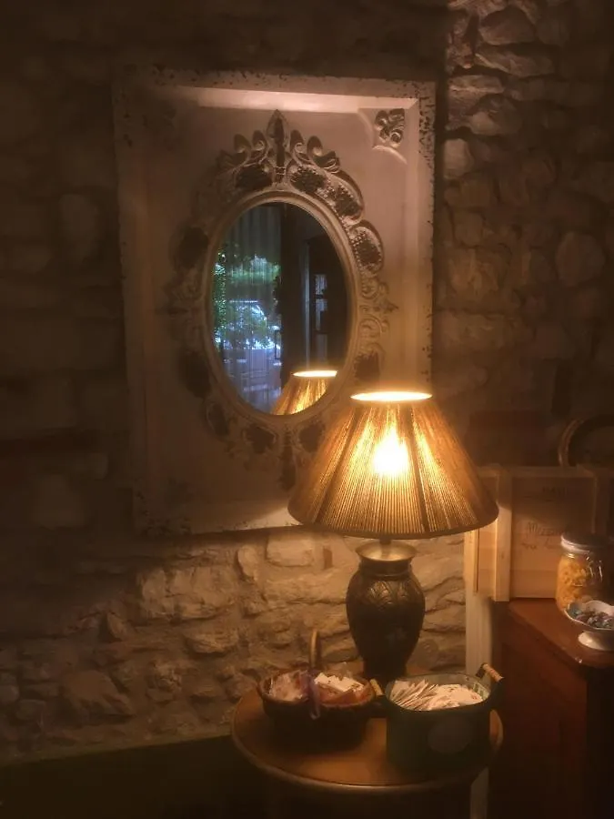 B&B Corte Giare SantʼAmbrogio di Valpolicella Bed & Breakfast